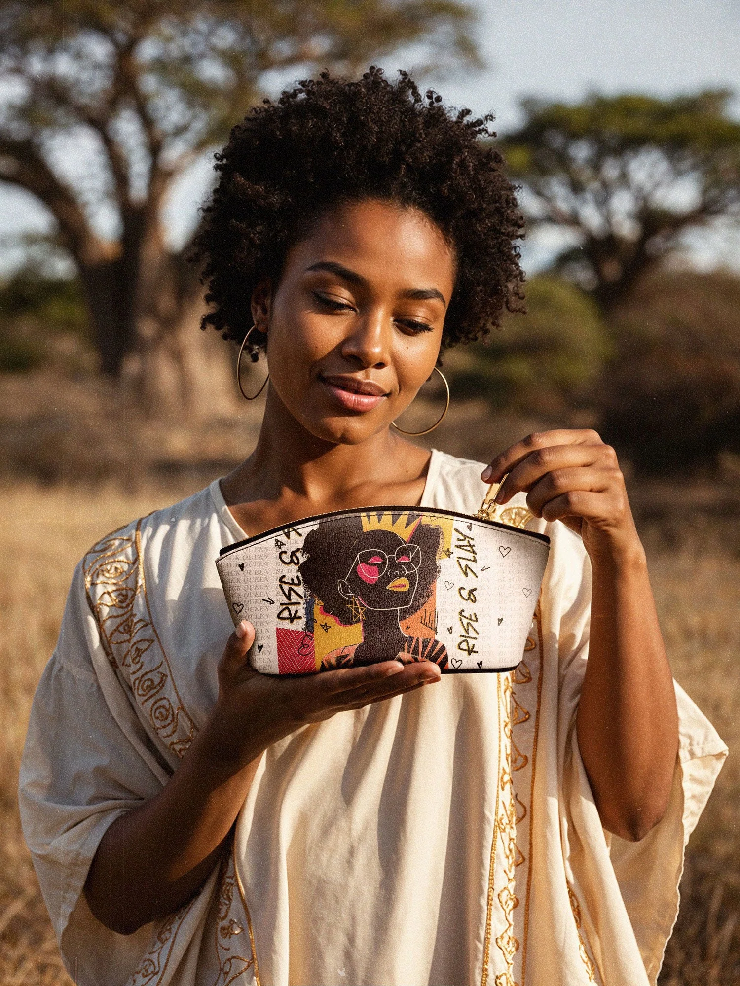 "Aina" Coconut White Eclipse Makeup Bag - Image 4