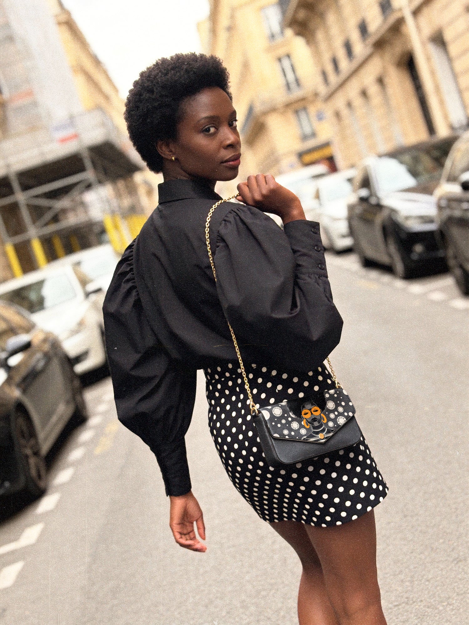 "Fahari" Monochrome Envelope Chain Crossbody Bag - Image 2
