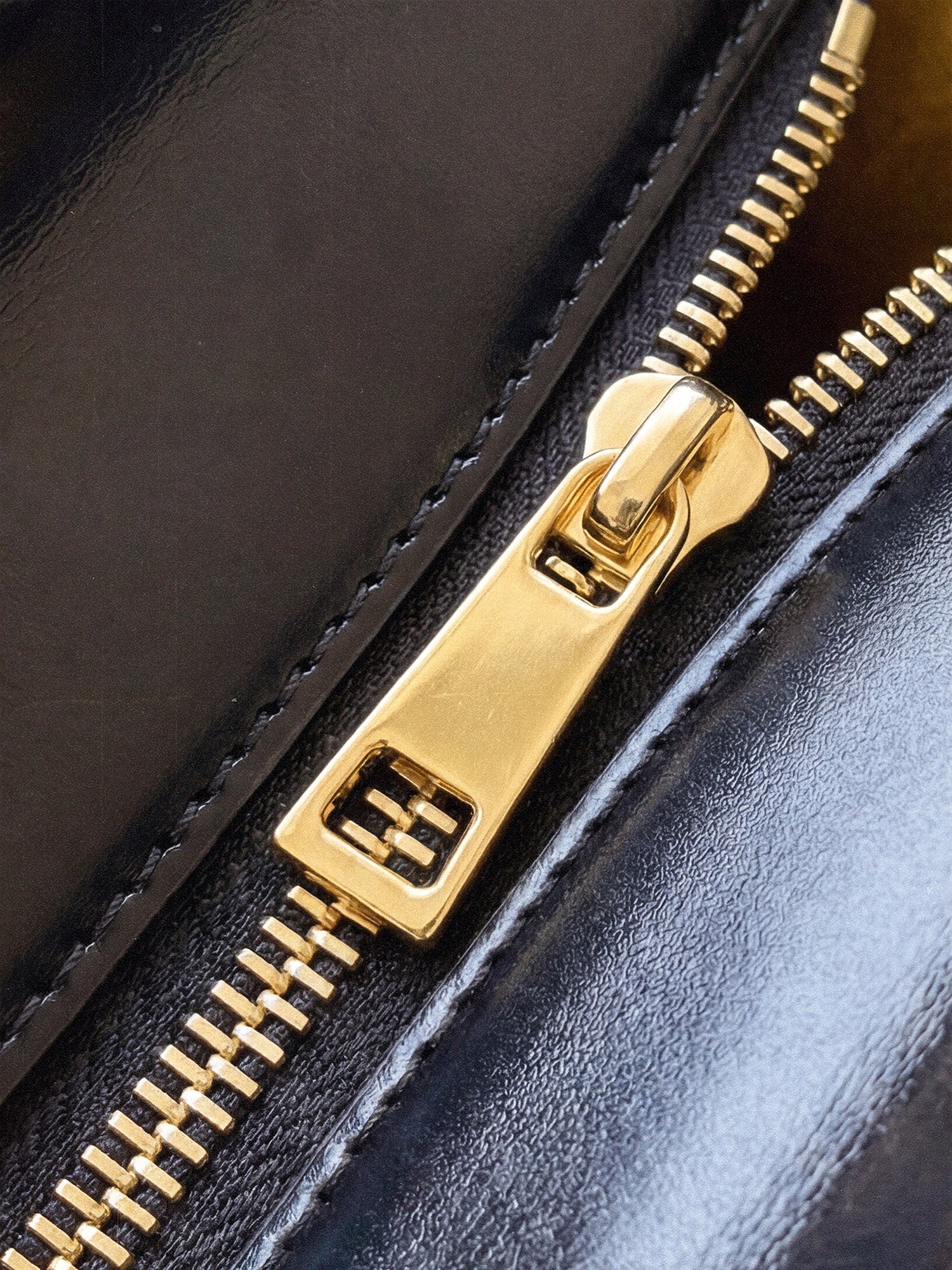 "Fahari" Strawberry Pop Leather Handbag - Image 8