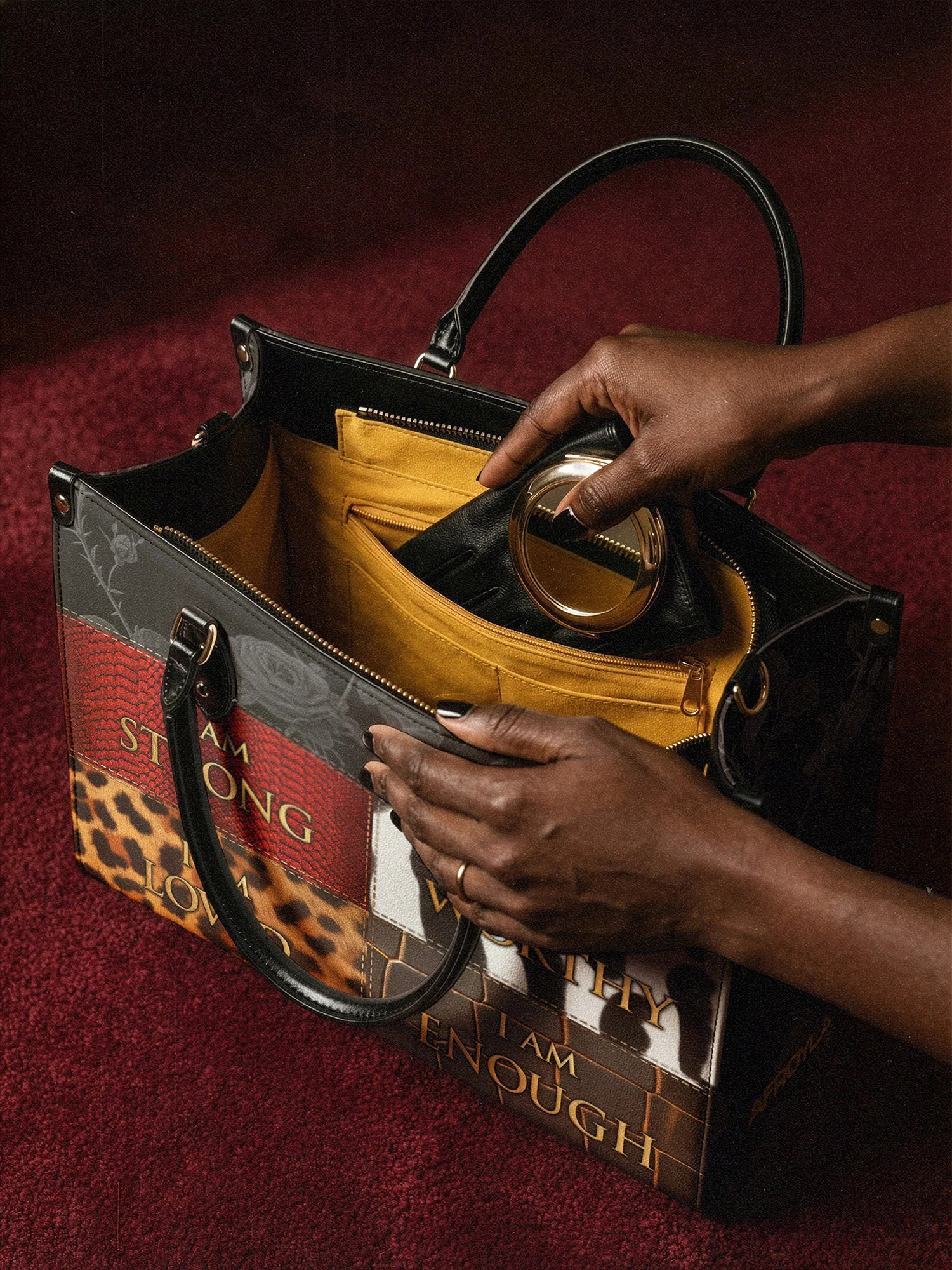 "Kadia" Leather Handbag - Image 7