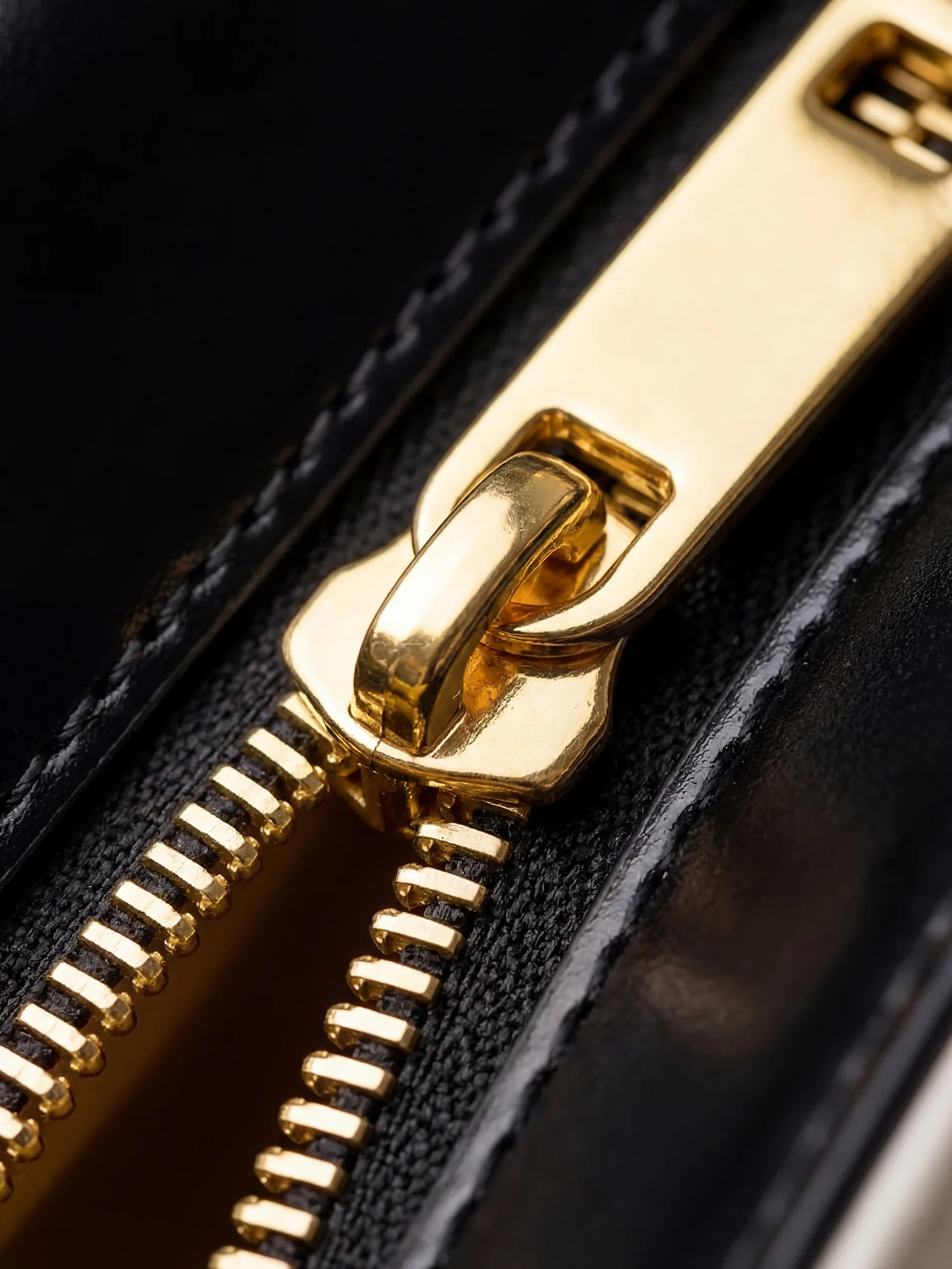 "Locella" Leather Handbag - Image 8