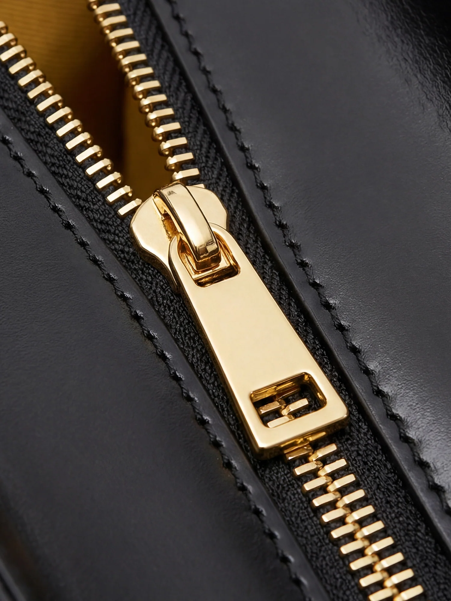 "Sanaa" Salt Pop Leather Handbag - Image 8