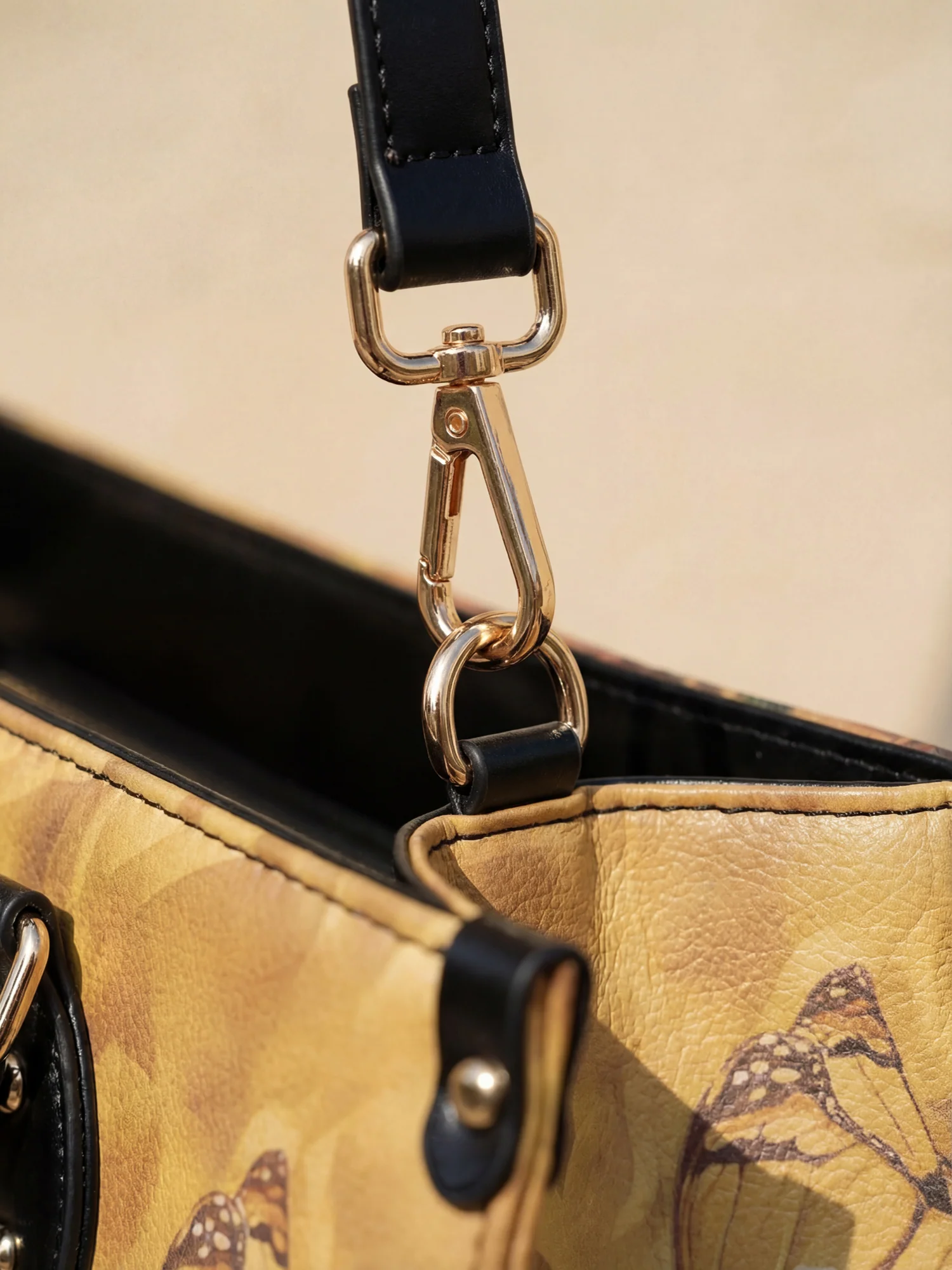 "Siyanda" Leather Handbag - Image 6