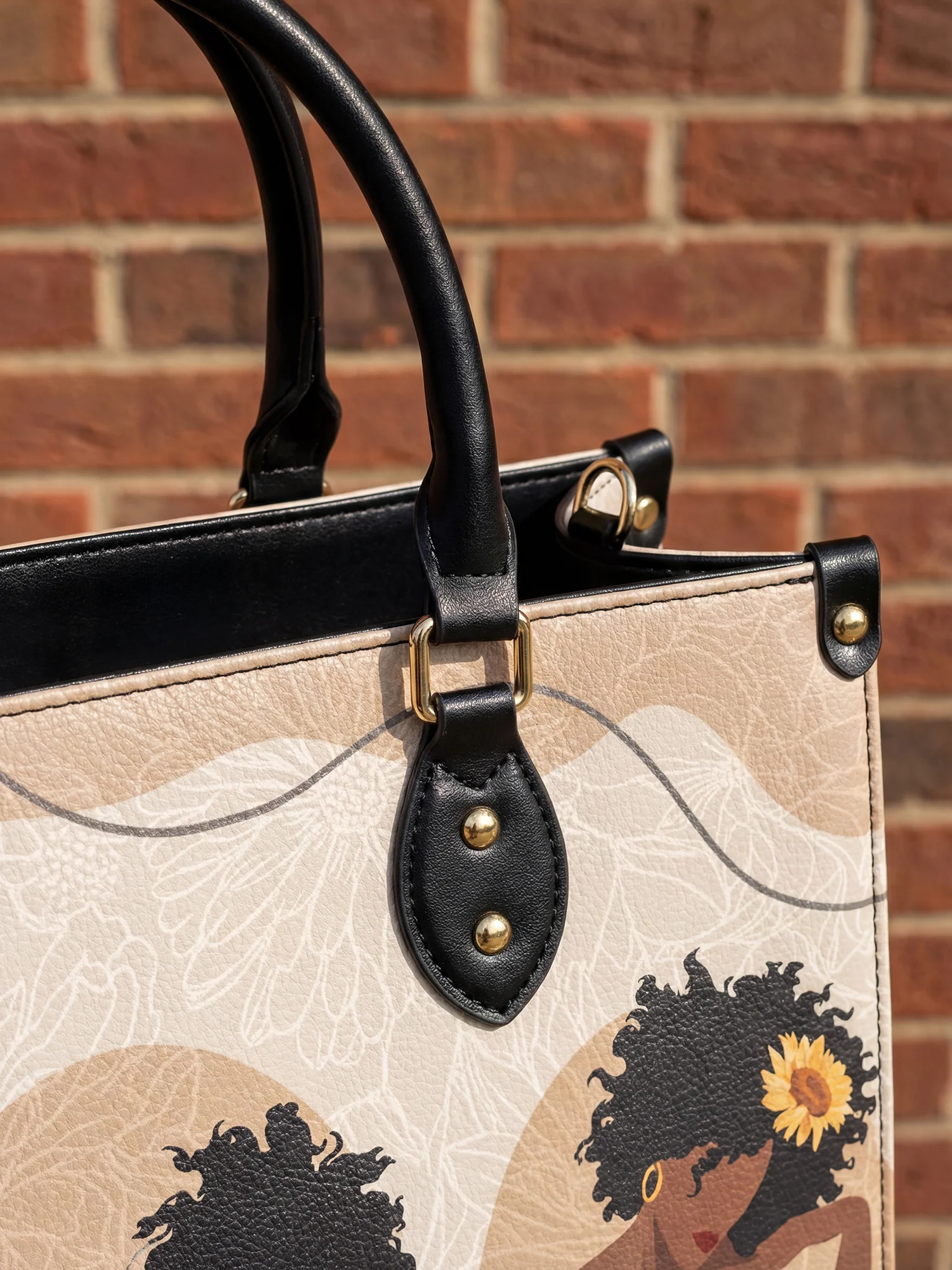 "Solina" Leather Handbag - Image 5