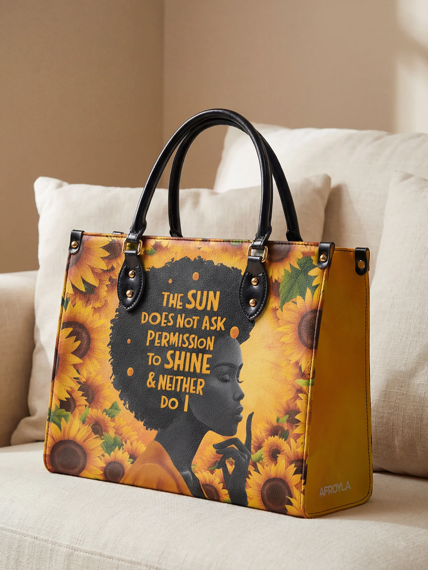 "Sunaya" Leather Handbag - Image 4