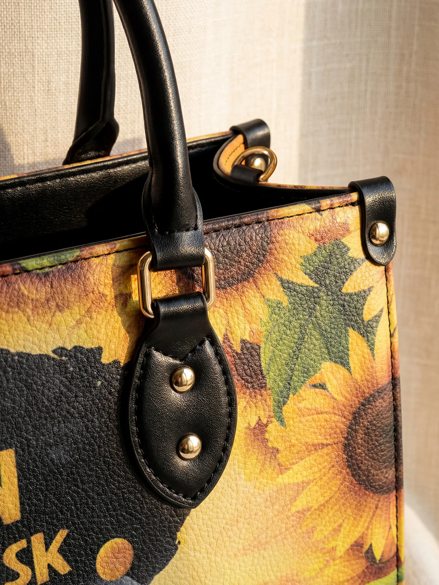 "Sunaya" Leather Handbag - Image 5