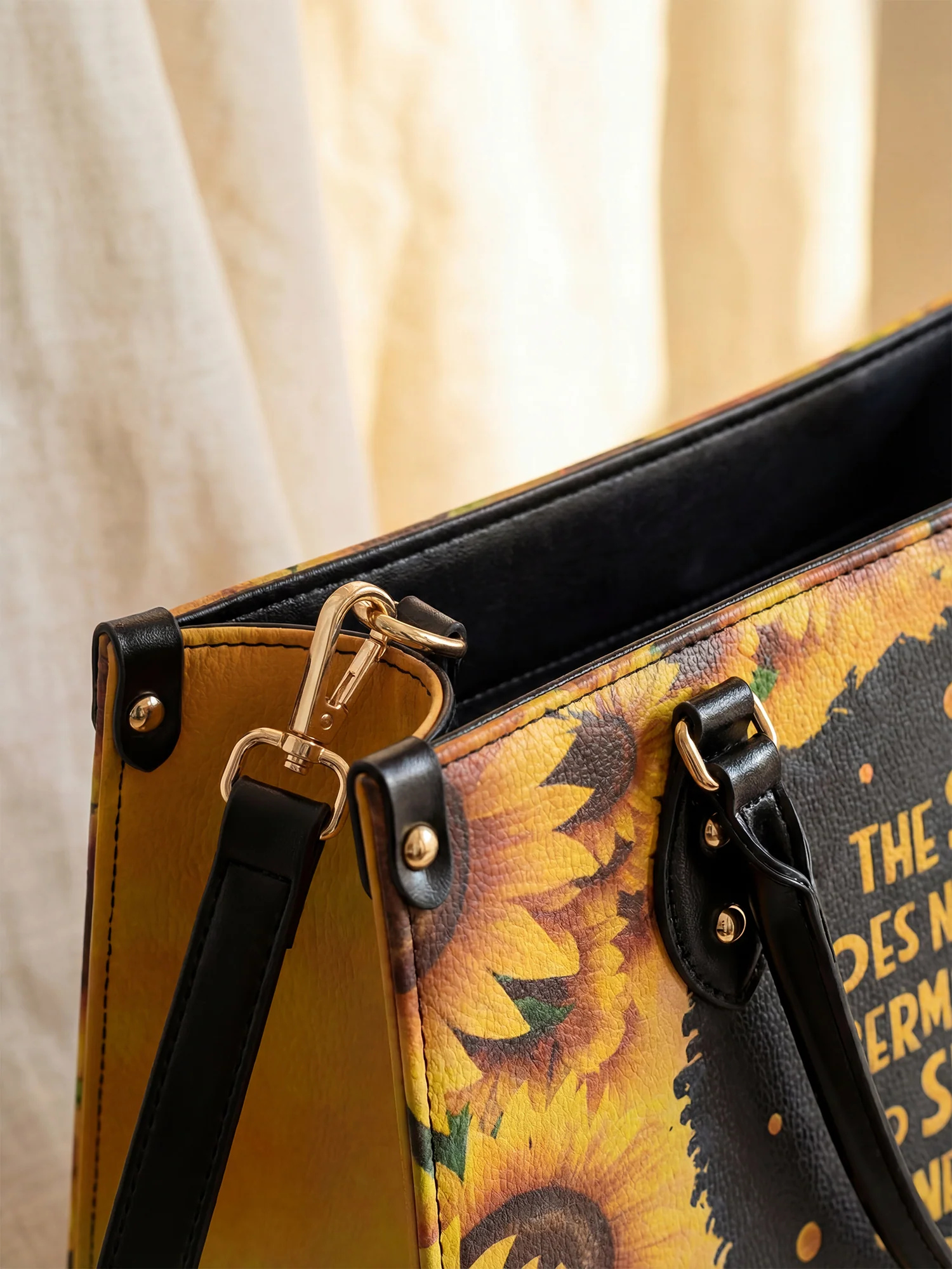 "Sunaya" Leather Handbag - Image 6