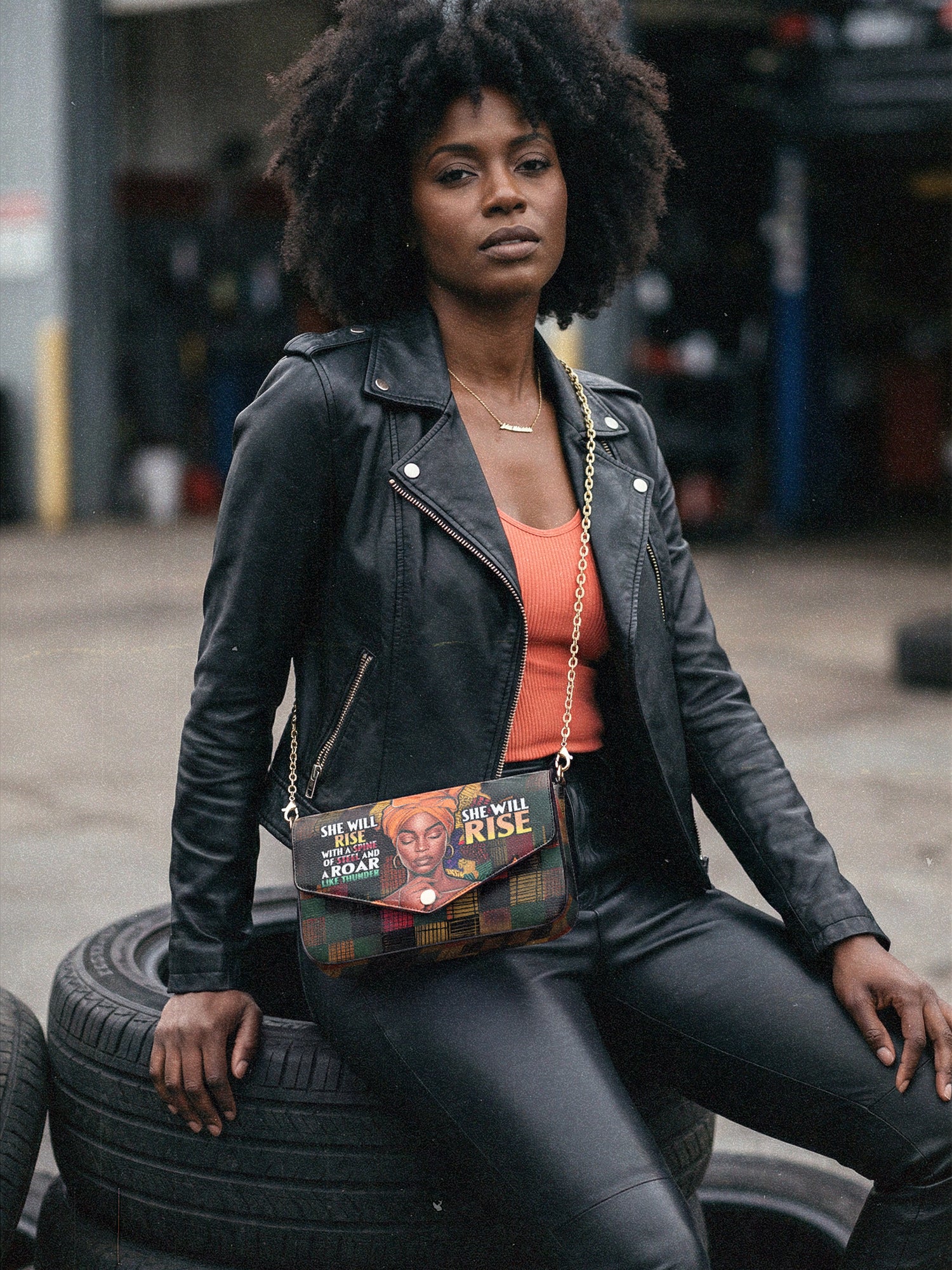 "Thundara" Envelope Chain Crossbody Bag - Image 2