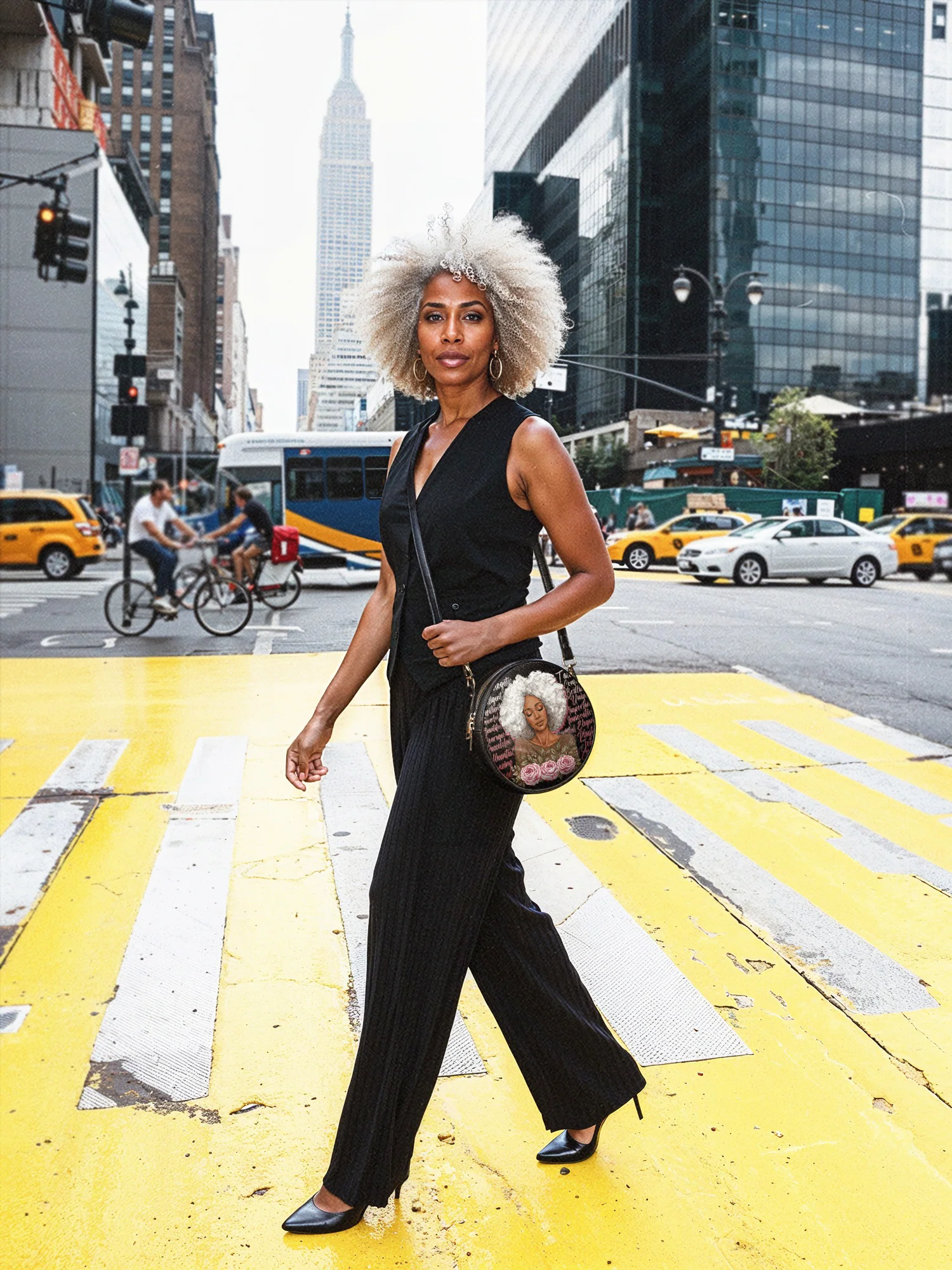 "Zalina" Circle Crossbody Bag - Image 3
