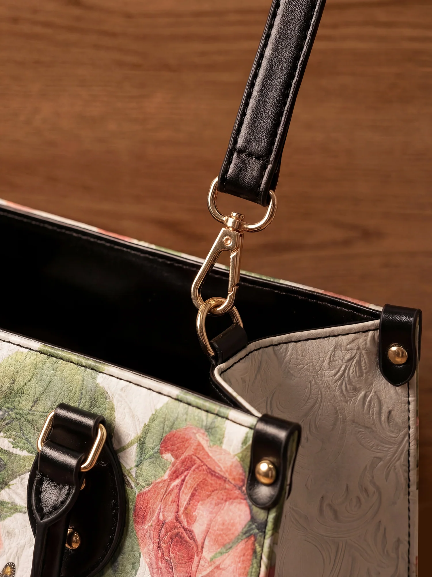 "Zanira" Leather Handbag - Image 6
